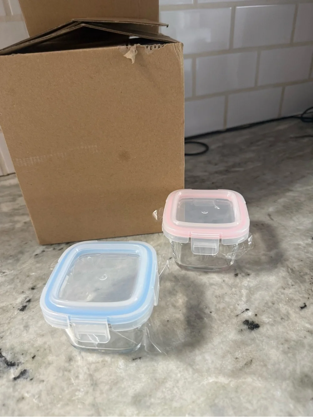 Airtight Glass Food Storage Containers with Pink and Blue Lids